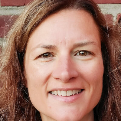Czvek, Valérie Valérie Czvek